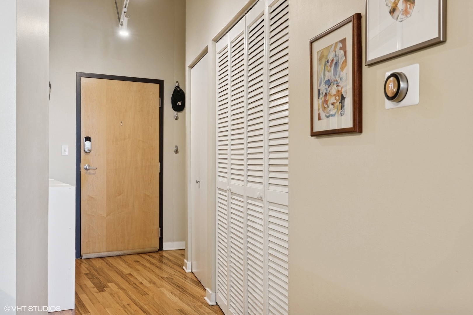 4715 N RACINE Avenue Unit: 405
