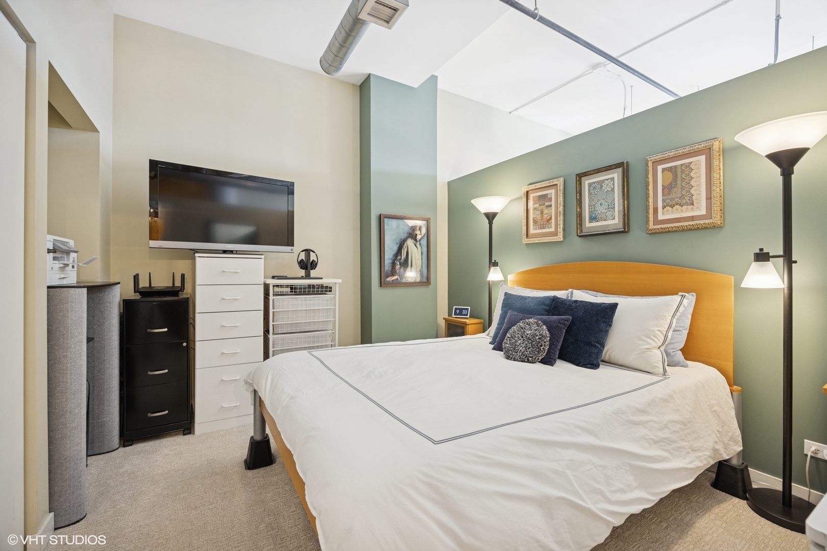 4715 N RACINE Avenue Unit: 405