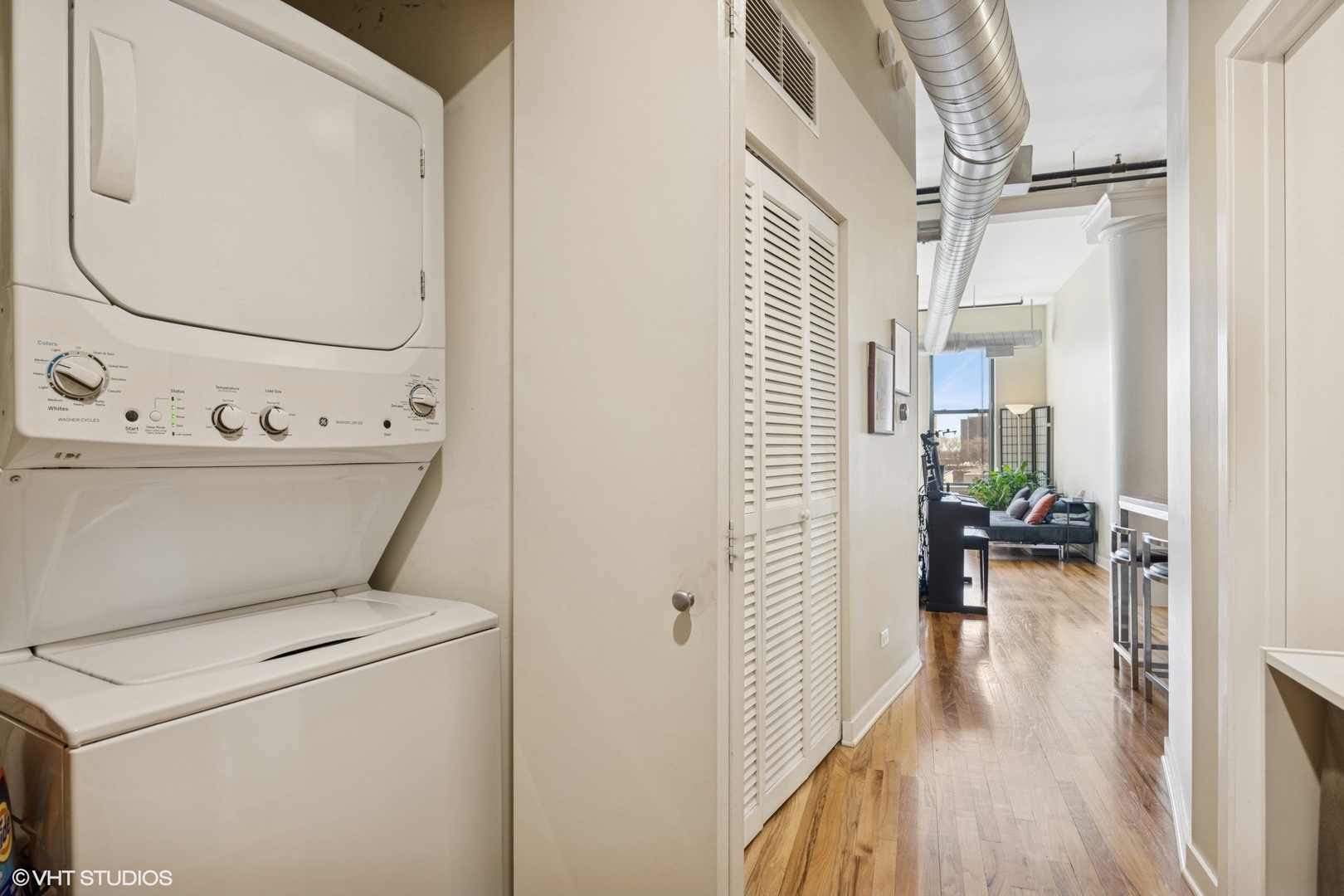 4715 N RACINE Avenue Unit: 405