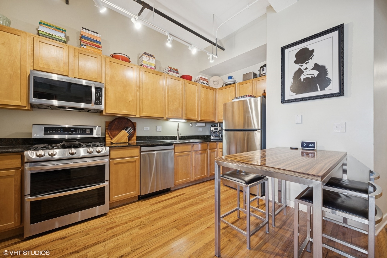 4715 N RACINE Avenue Unit: 405