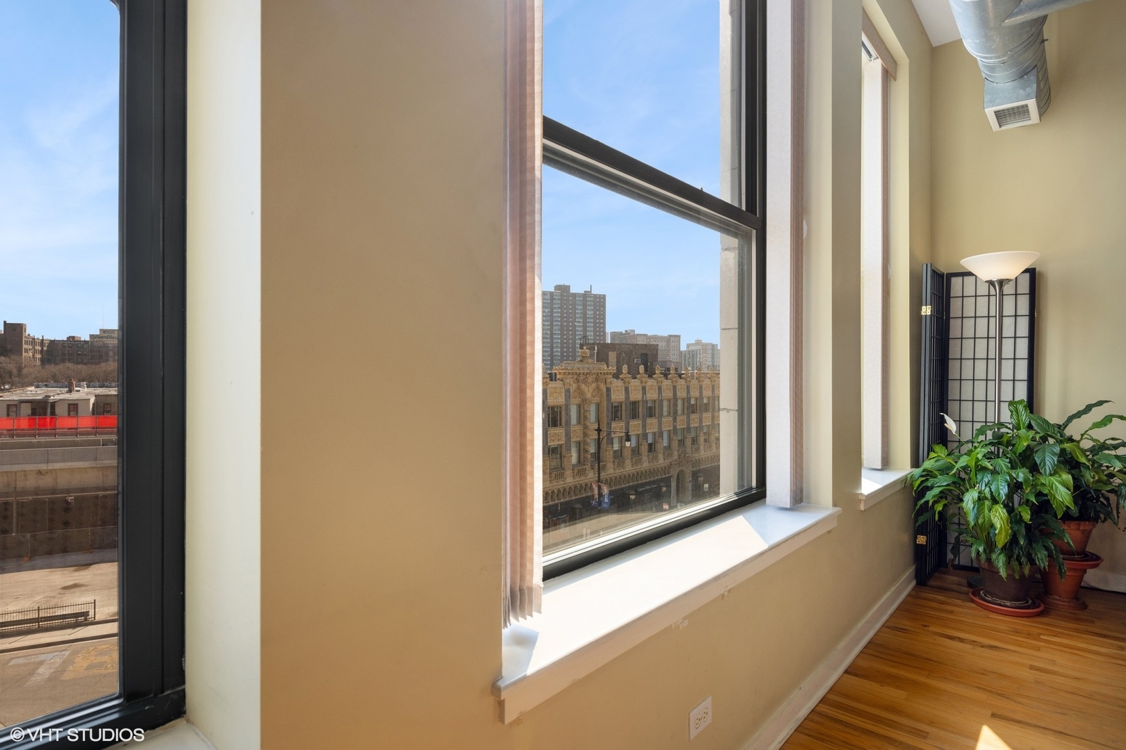 4715 N RACINE Avenue Unit: 405