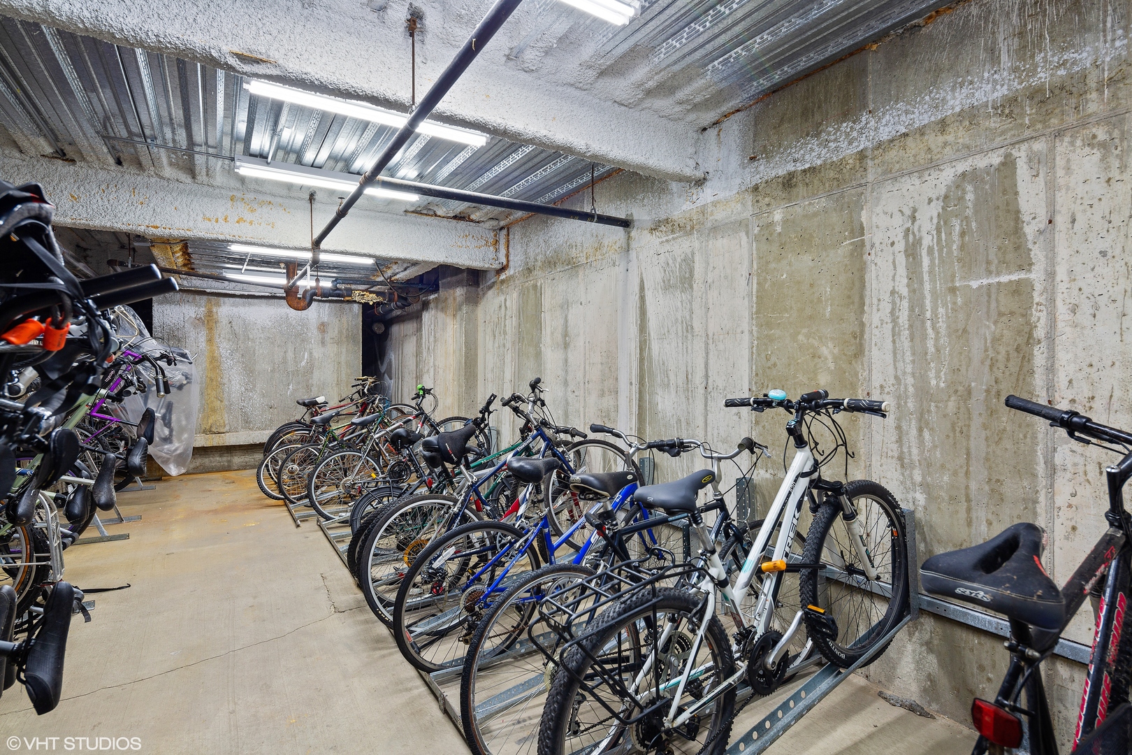 4715 N RACINE Avenue Unit: 405