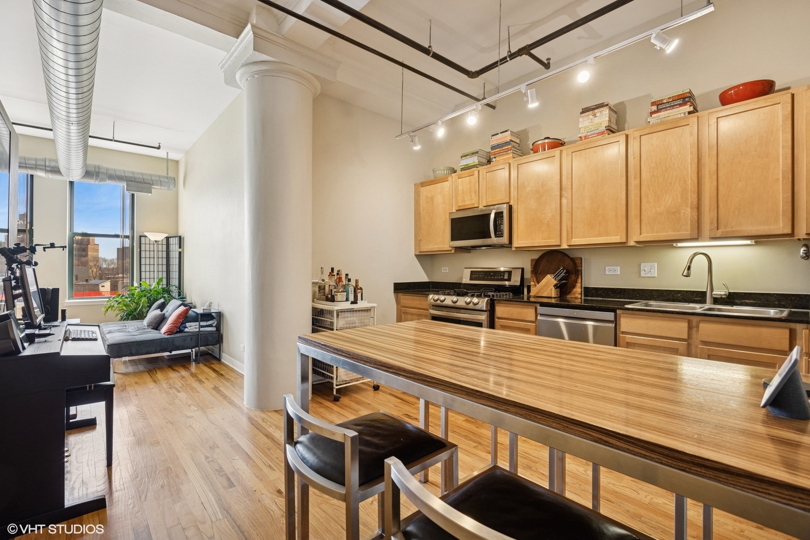 4715 N RACINE Avenue Unit: 405