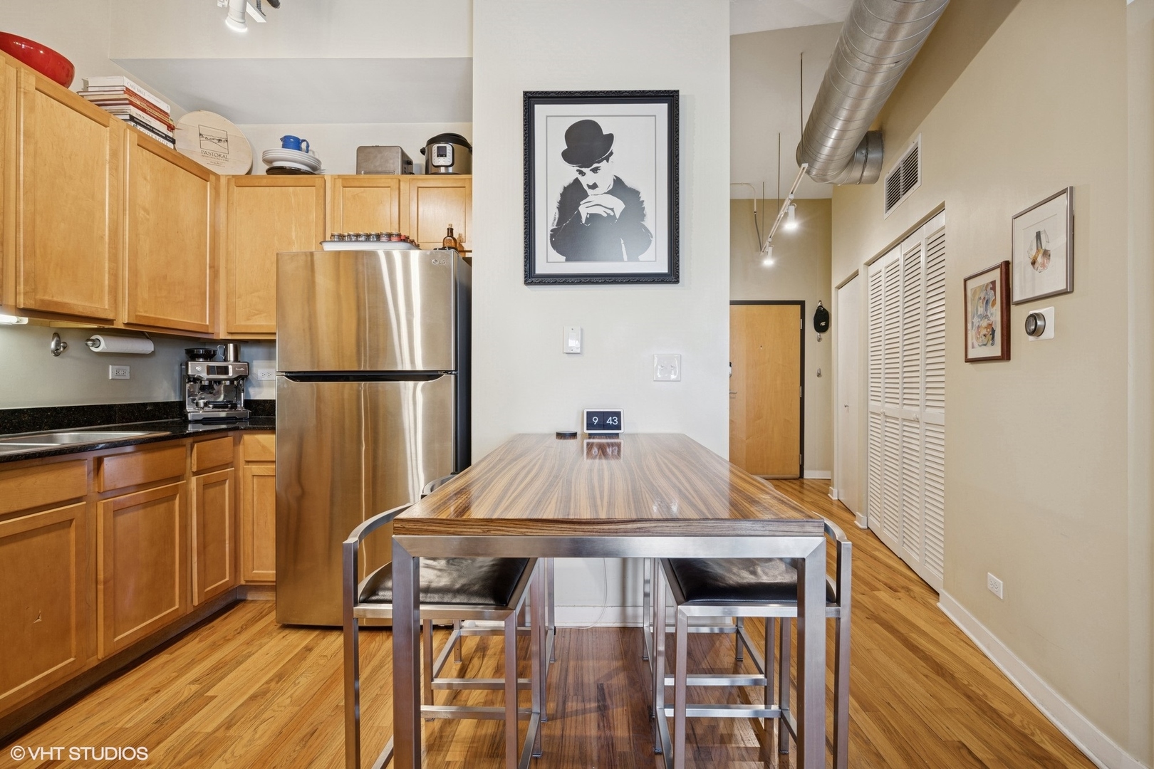 4715 N RACINE Avenue Unit: 405