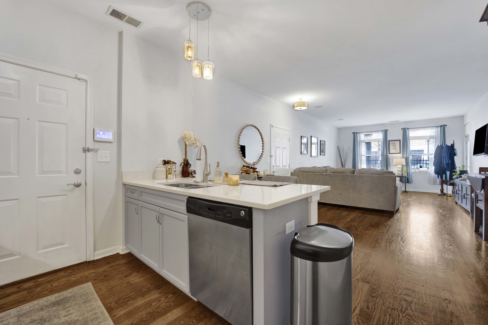 1431 S Halsted Street Unit: 1A