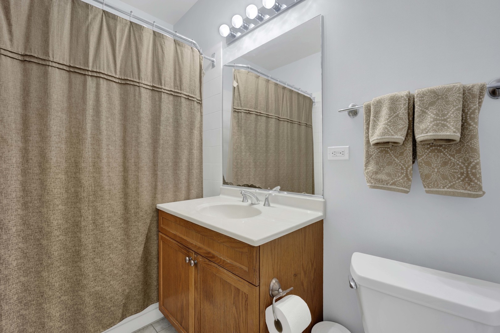1431 S Halsted Street Unit: 1A