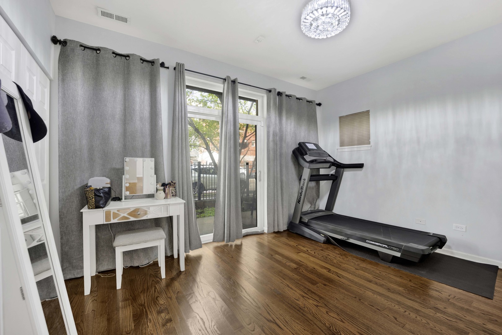 1431 S Halsted Street Unit: 1A