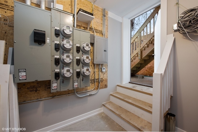 2737 W Evergreen Avenue Unit: 3F