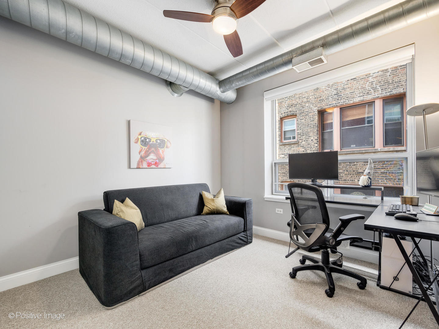 1100 W Montrose Avenue Unit: 207