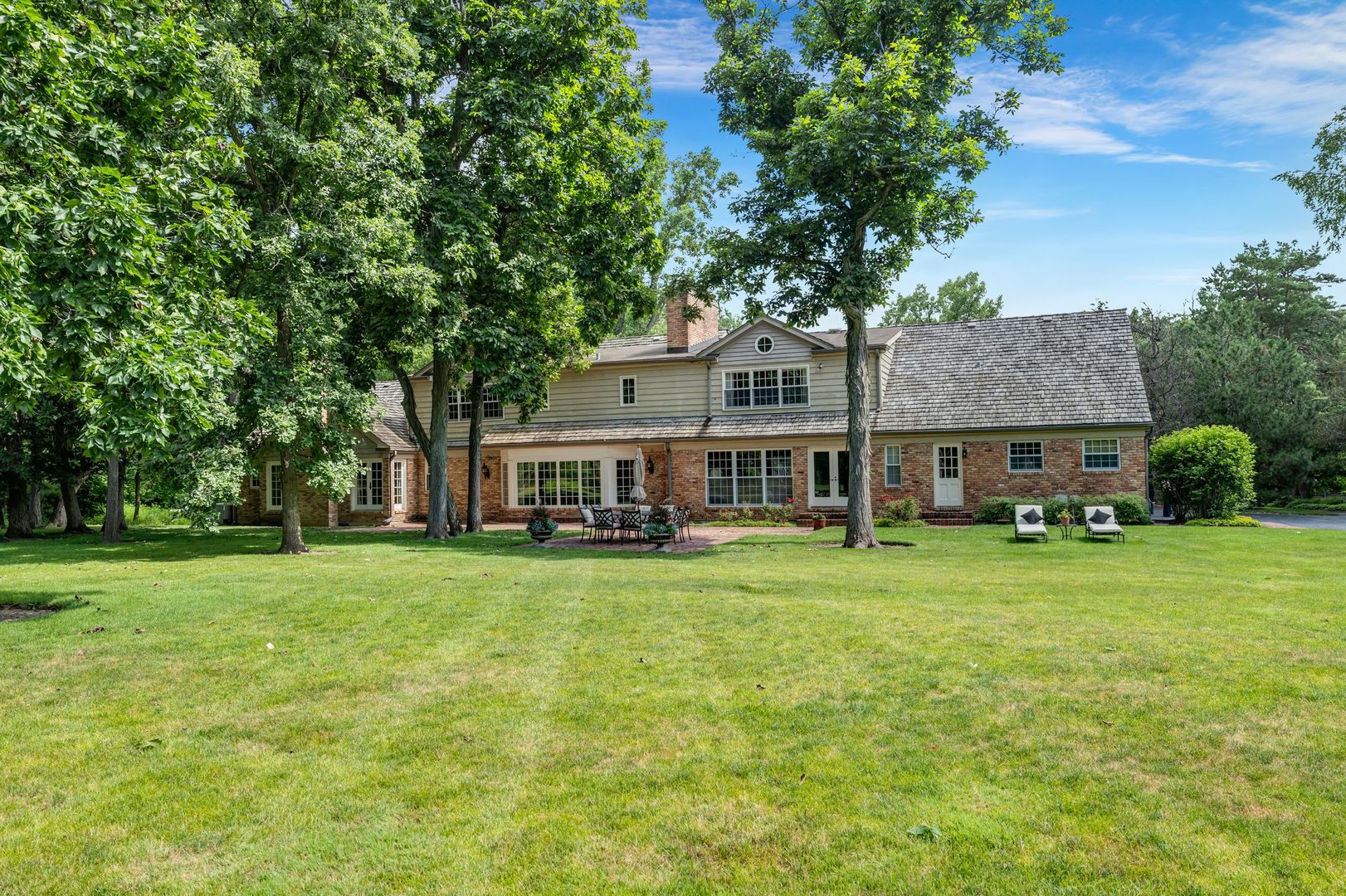 1696 N Waukegan Road