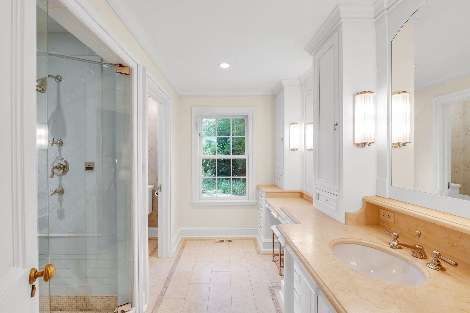 1696 N Waukegan Road