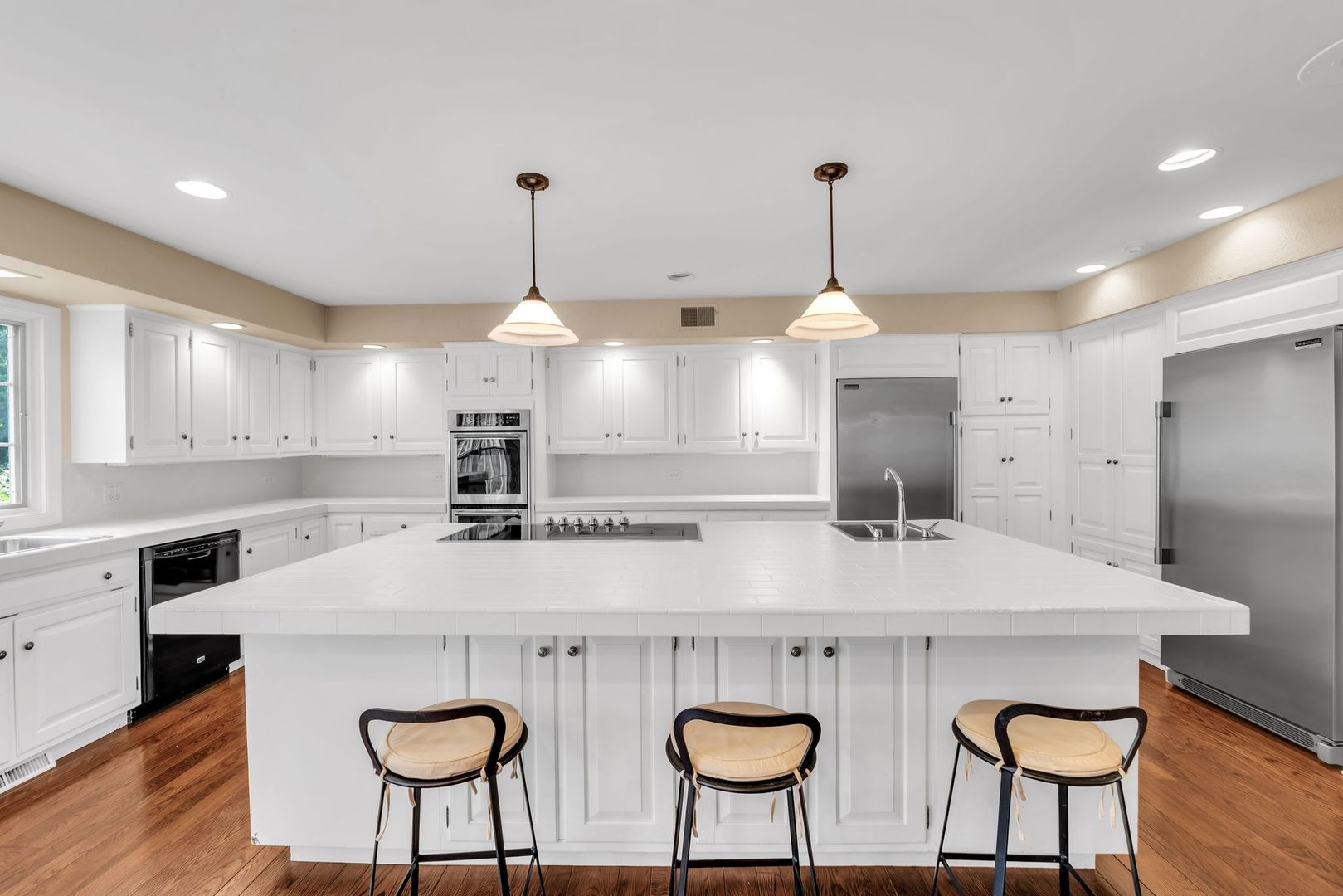 1696 N Waukegan Road