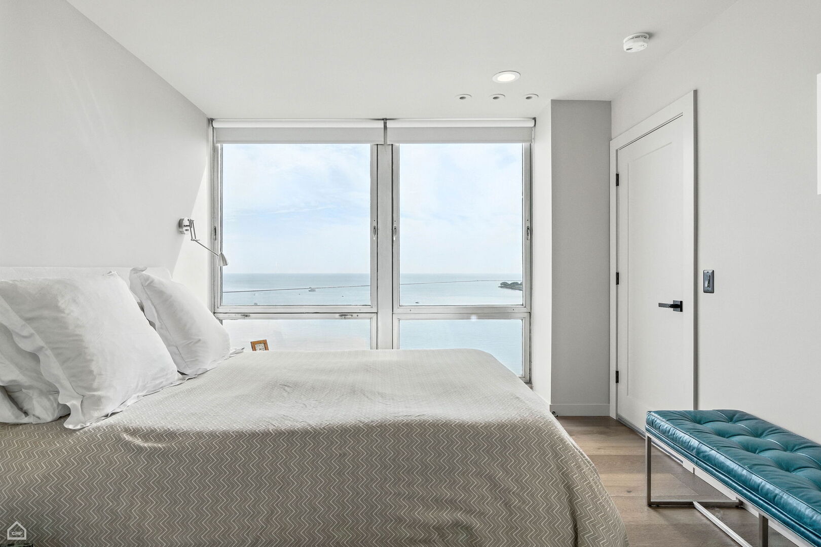 880 N LAKE SHORE Drive Unit: 14CD