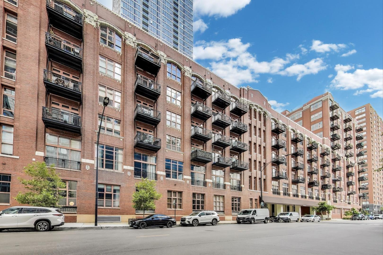 360 W Illinois Street Unit: 503