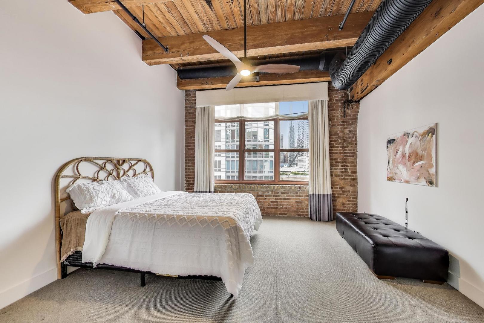 360 W Illinois Street Unit: 503