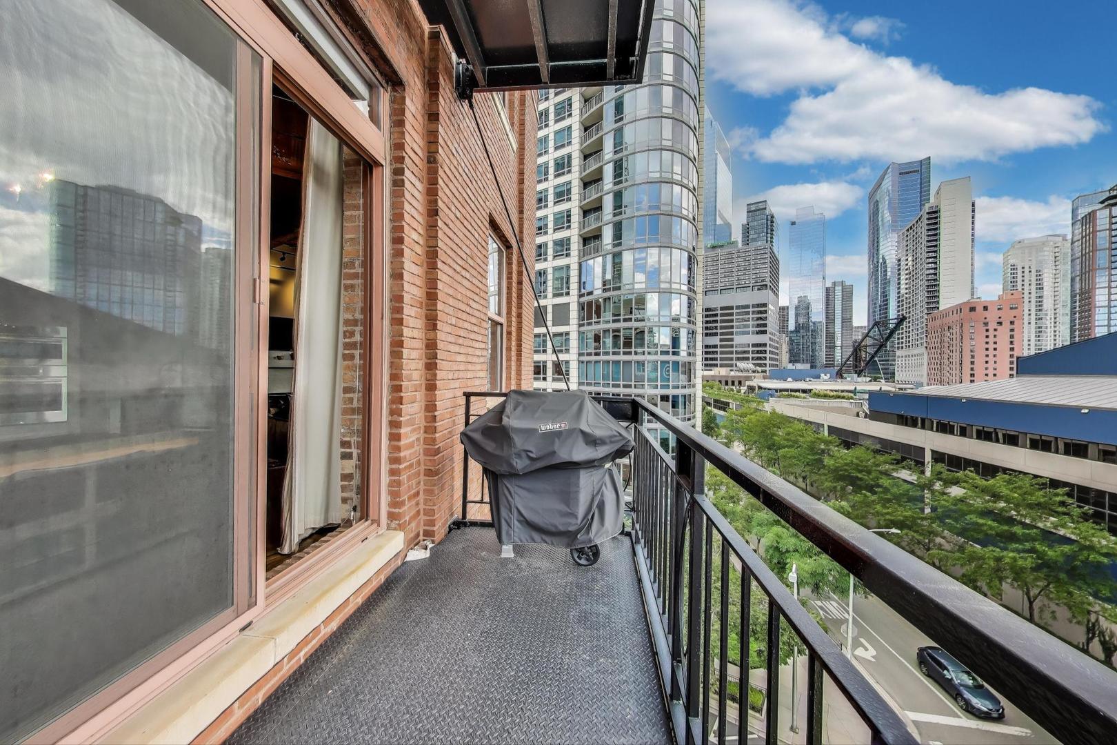 360 W Illinois Street Unit: 503