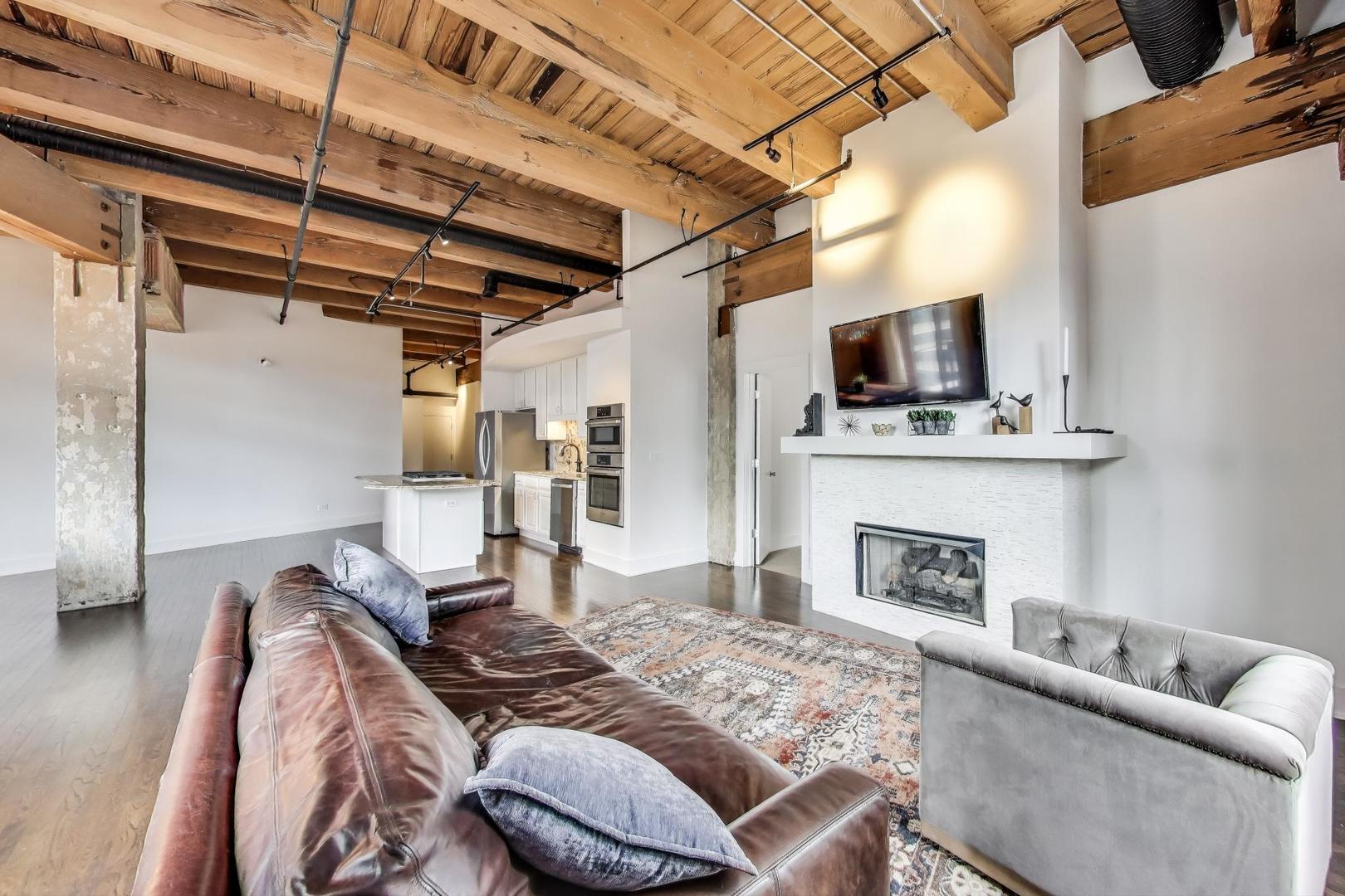 360 W Illinois Street Unit: 503