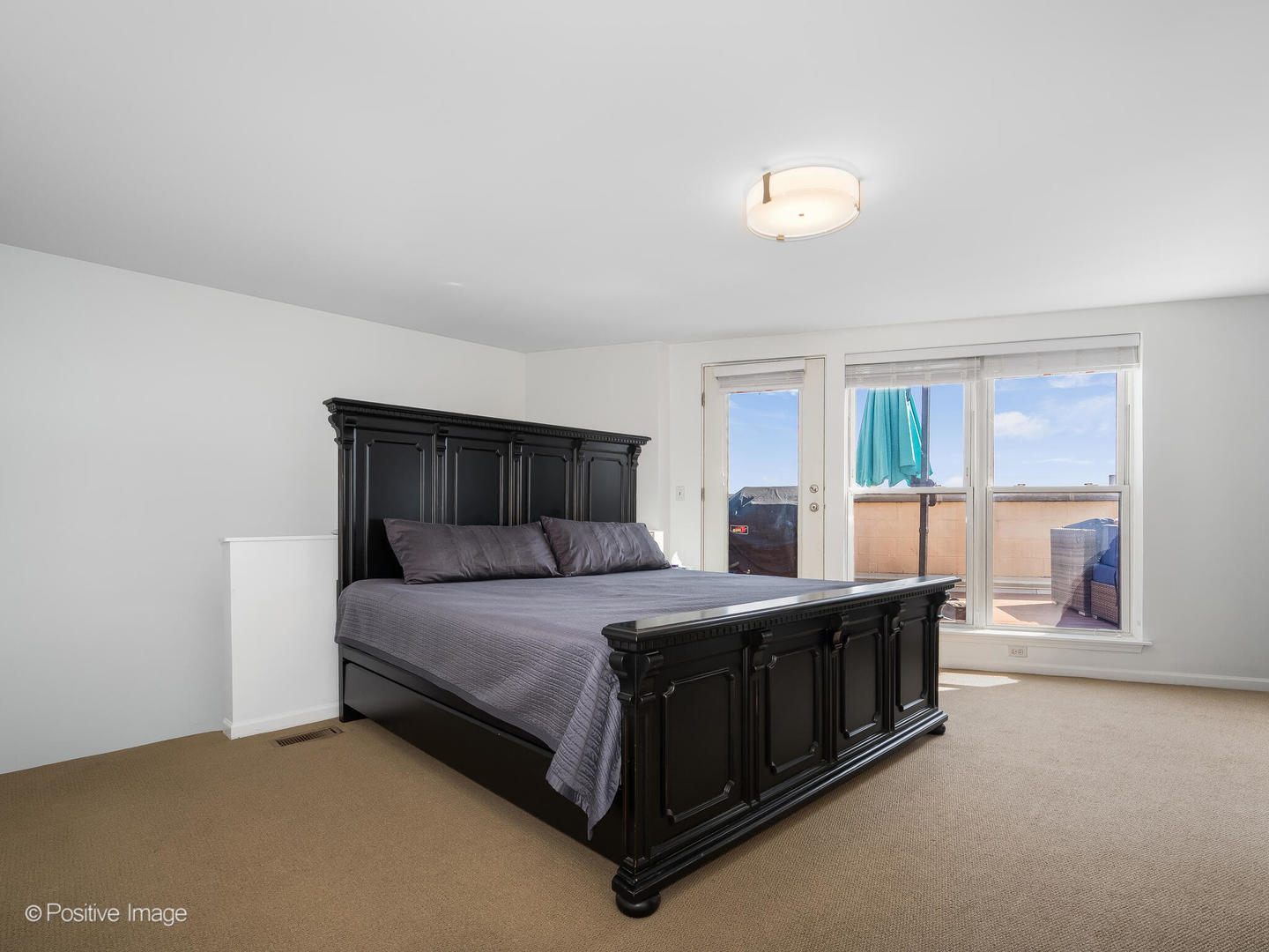 1645 W School Street Unit: 418