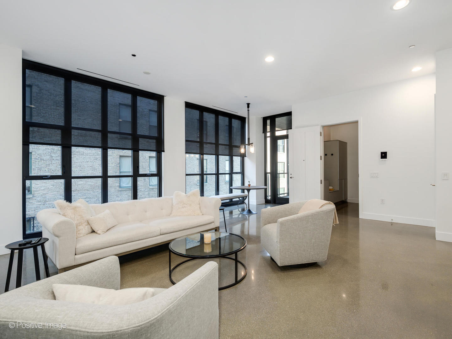 900 W Washington Boulevard Unit: 302