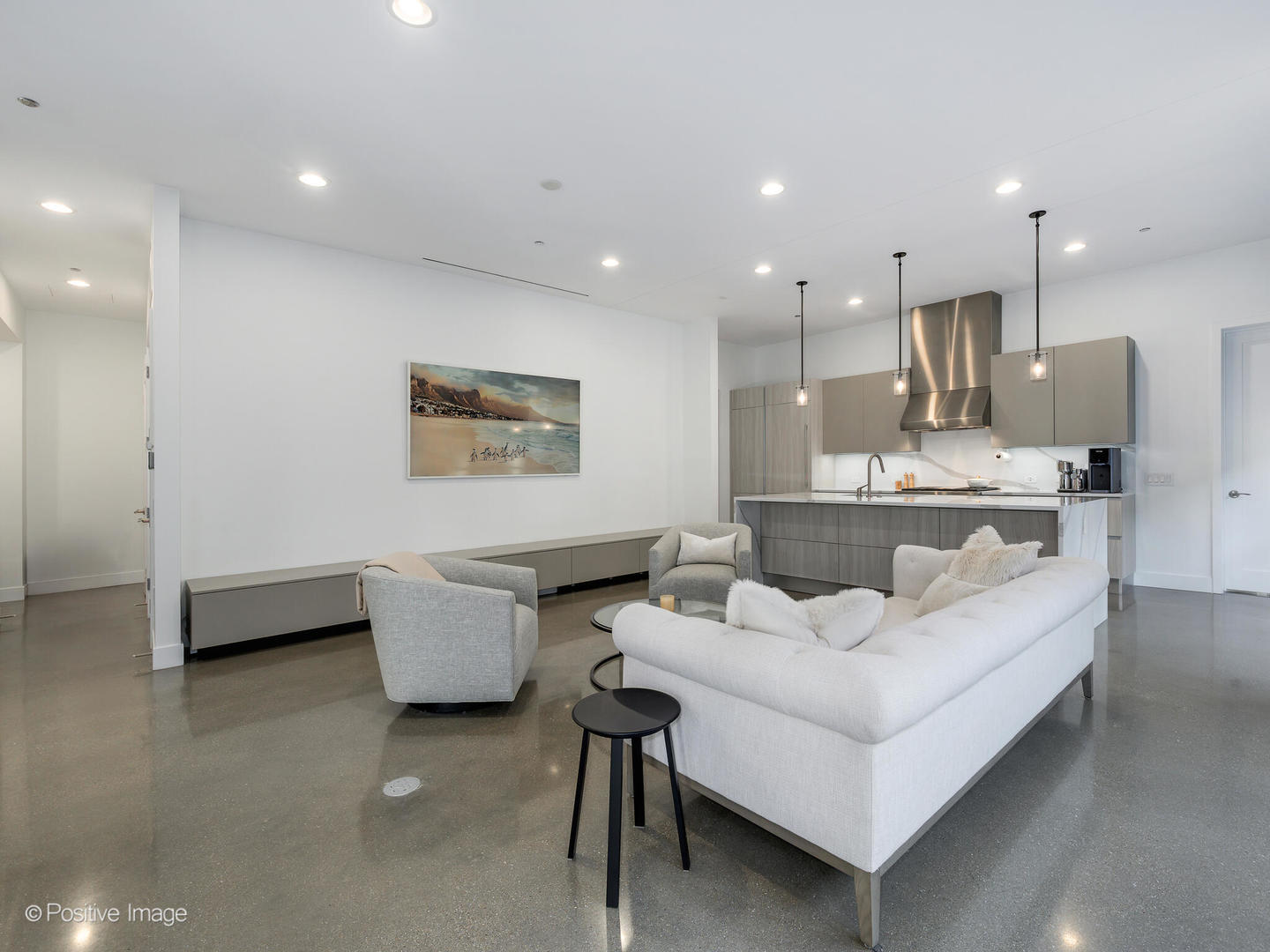 900 W Washington Boulevard Unit: 302