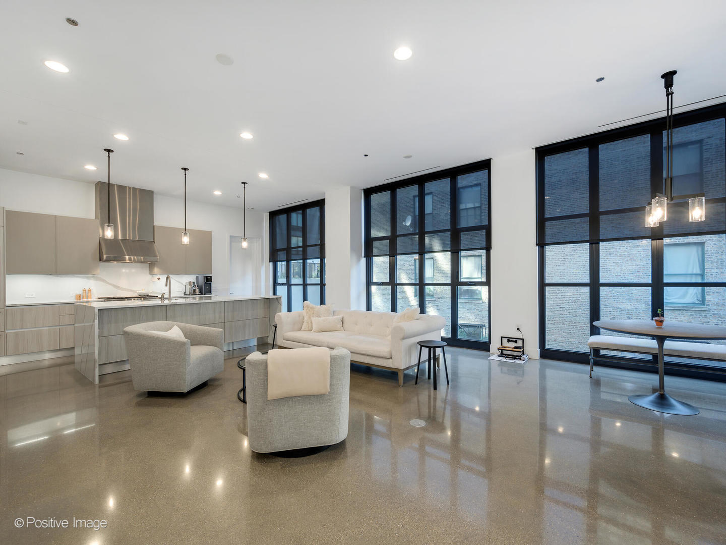 900 W Washington Boulevard Unit: 302