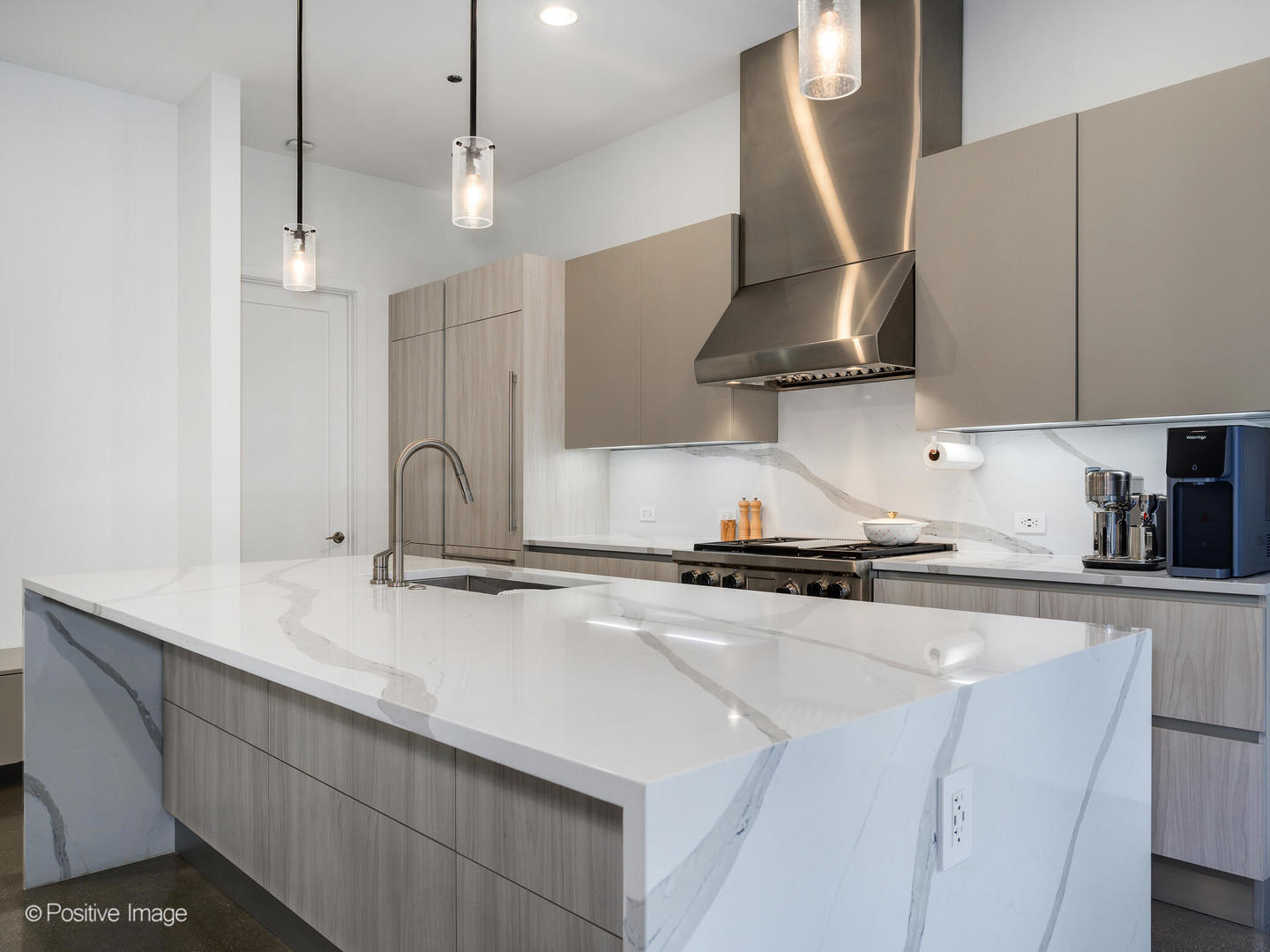 900 W Washington Boulevard Unit: 302