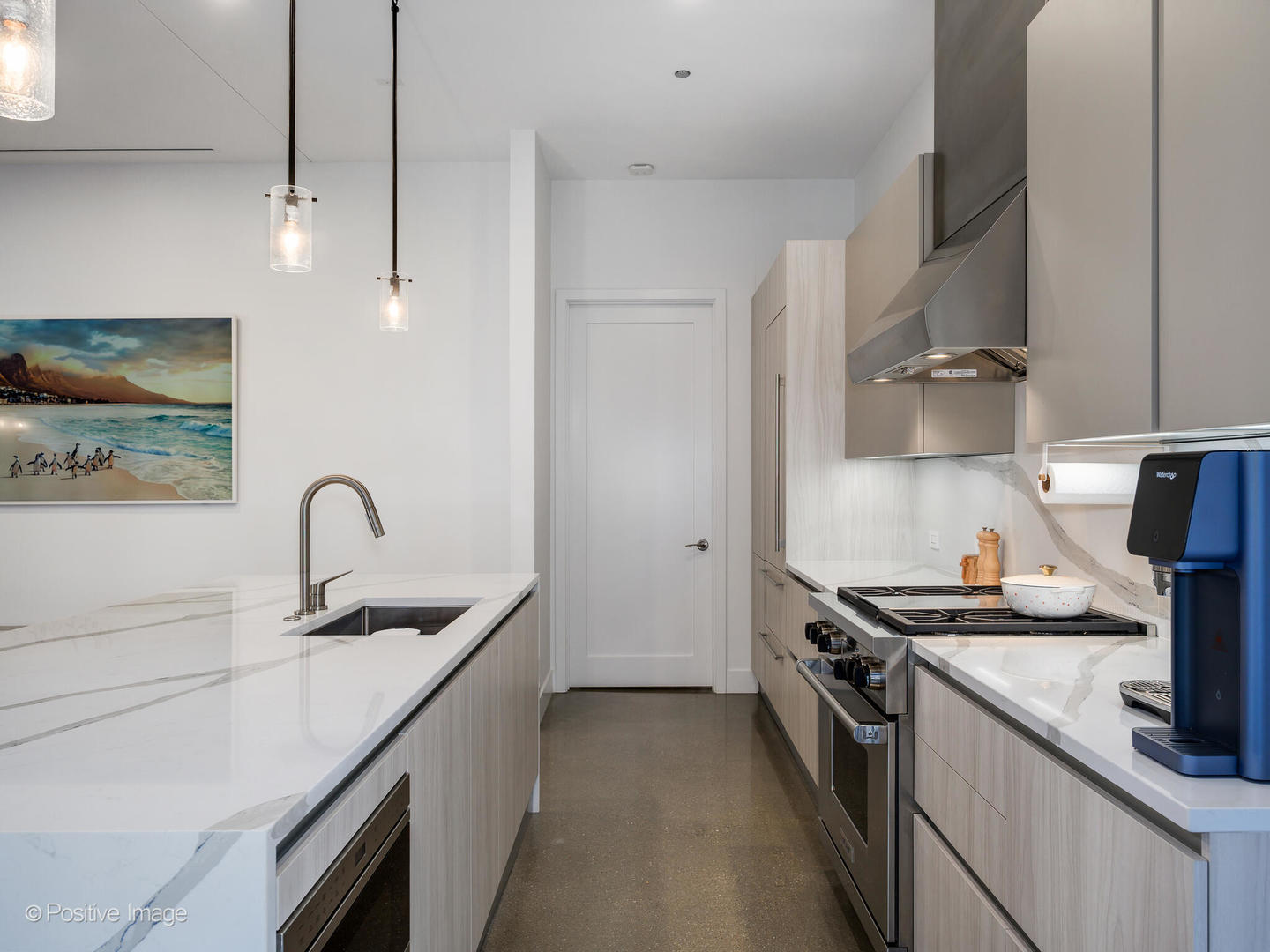 900 W Washington Boulevard Unit: 302