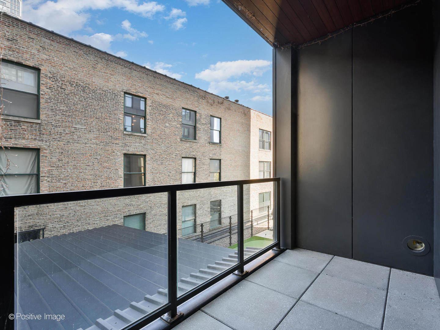 900 W Washington Boulevard Unit: 302