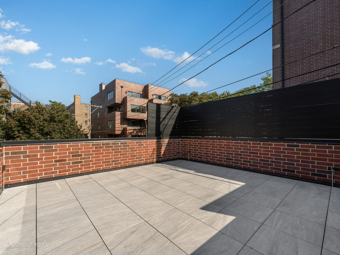 825 N Leavitt Street