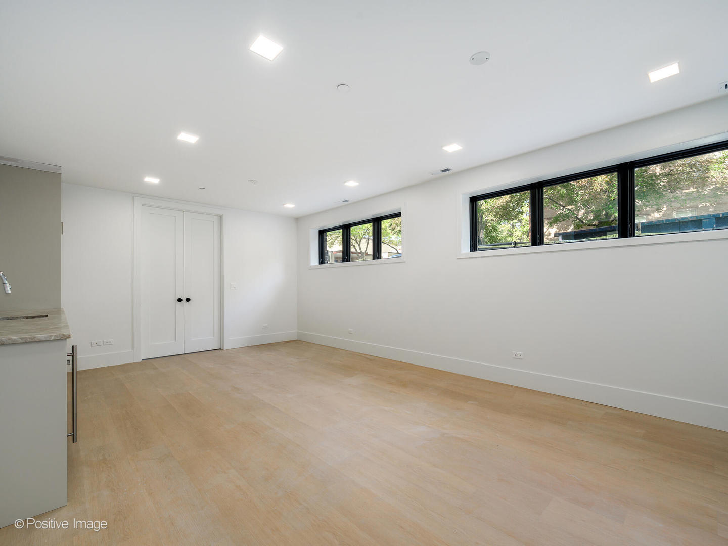 825 N Leavitt Street