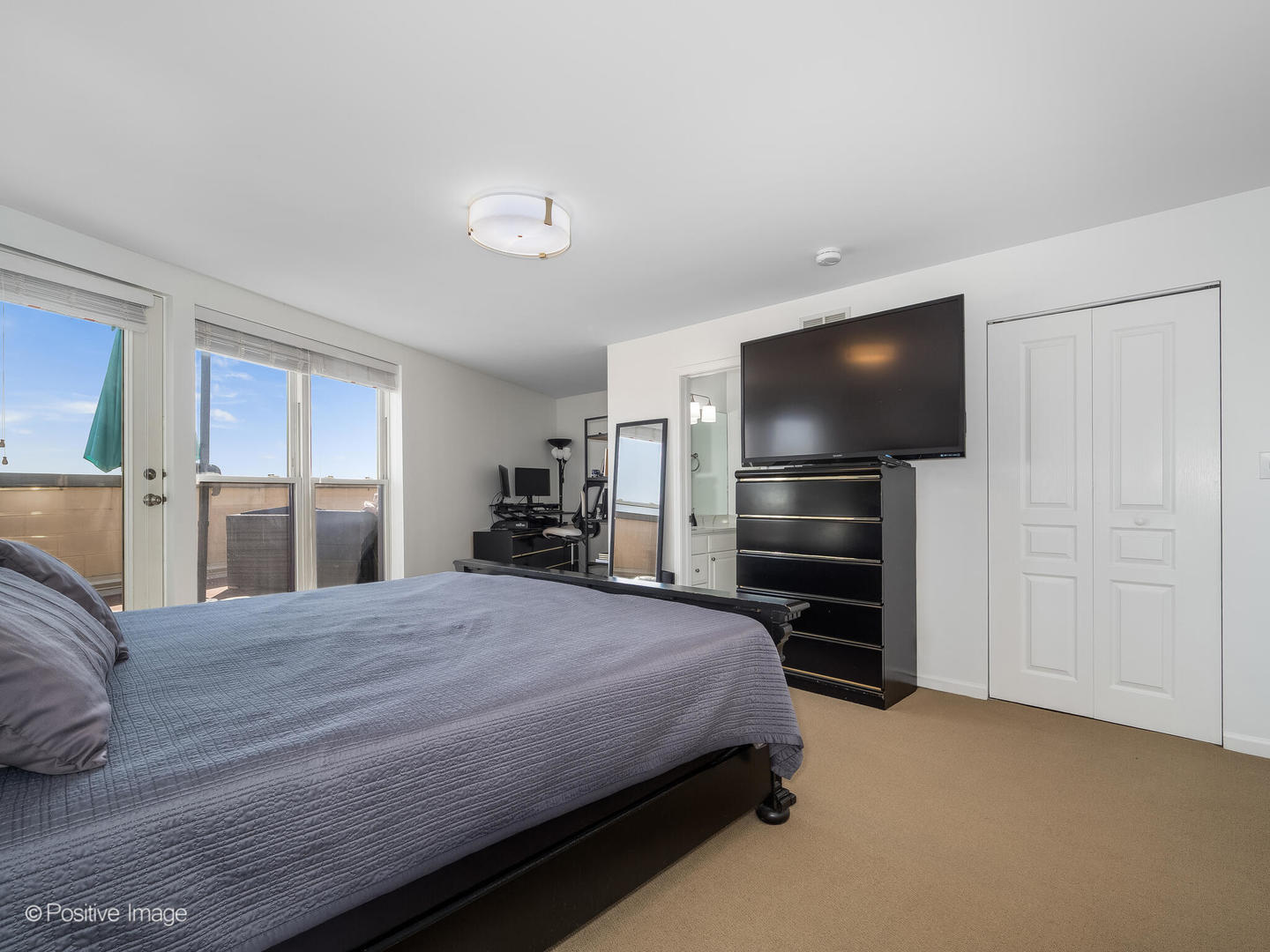 1645 W School Street Unit: 418