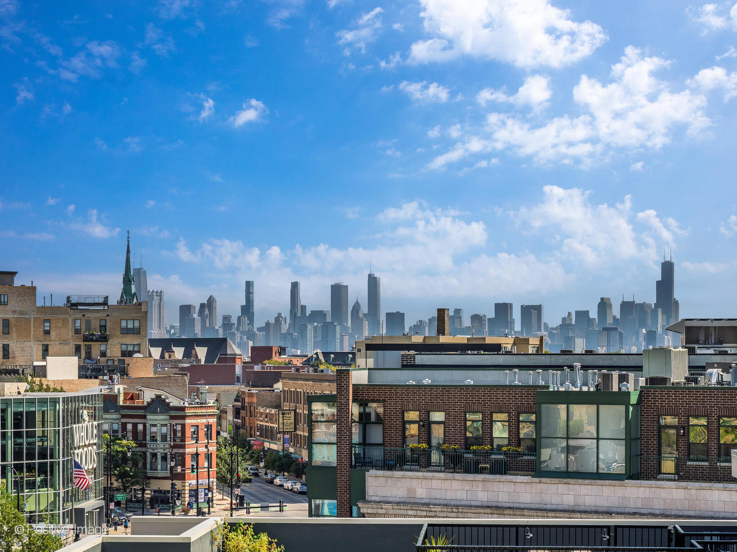 1645 W School Street Unit: 418