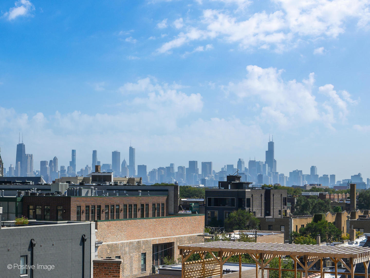 1645 W School Street Unit: 418