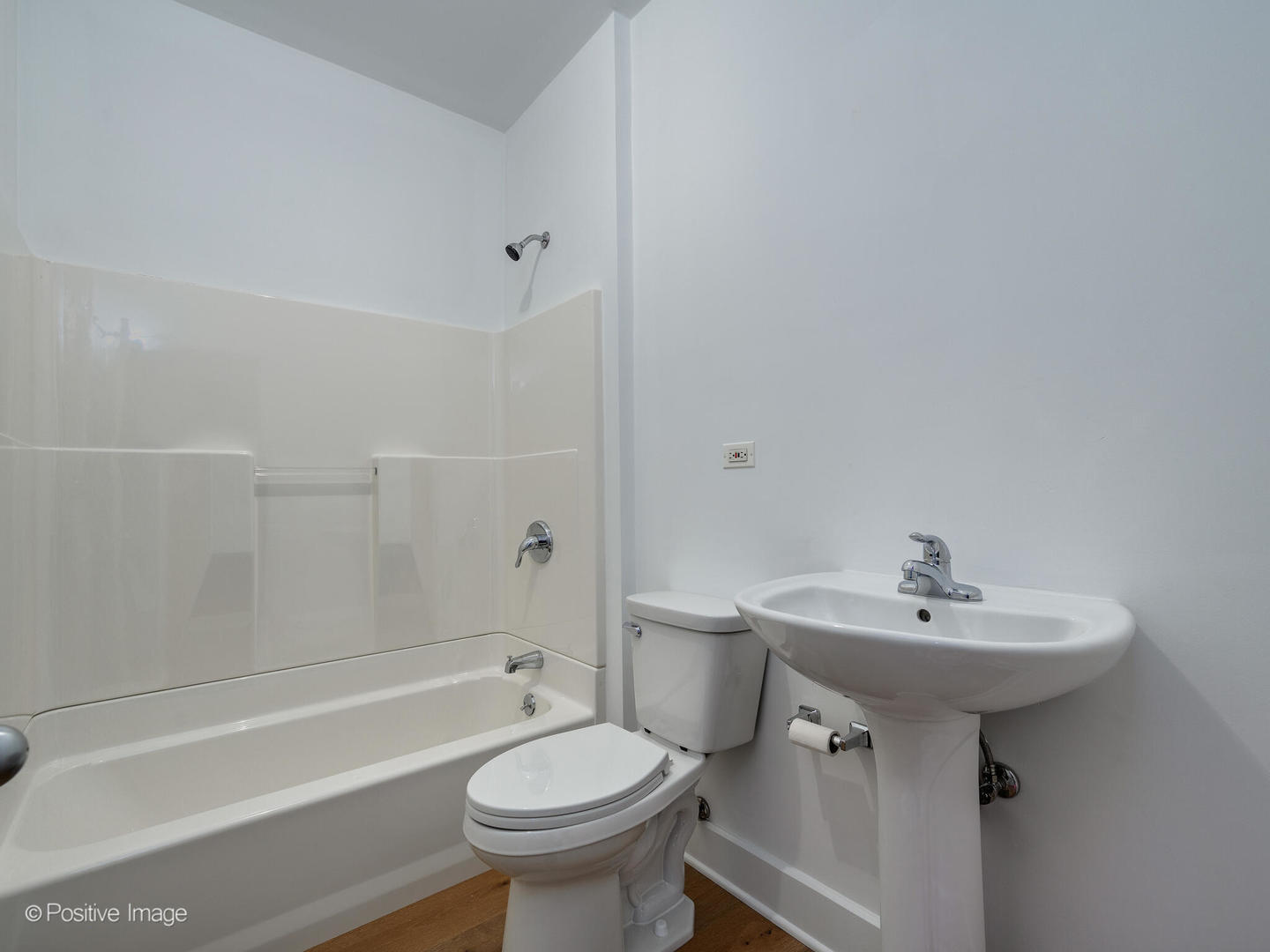 1244 W Chicago Avenue