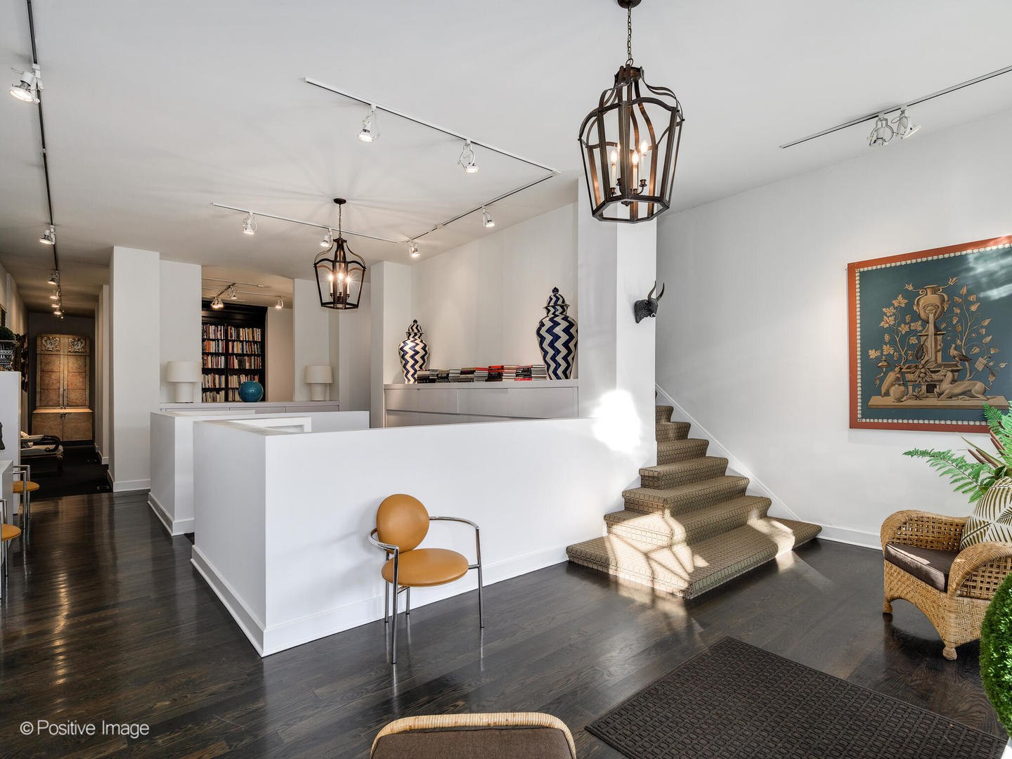 1244 W Chicago Avenue