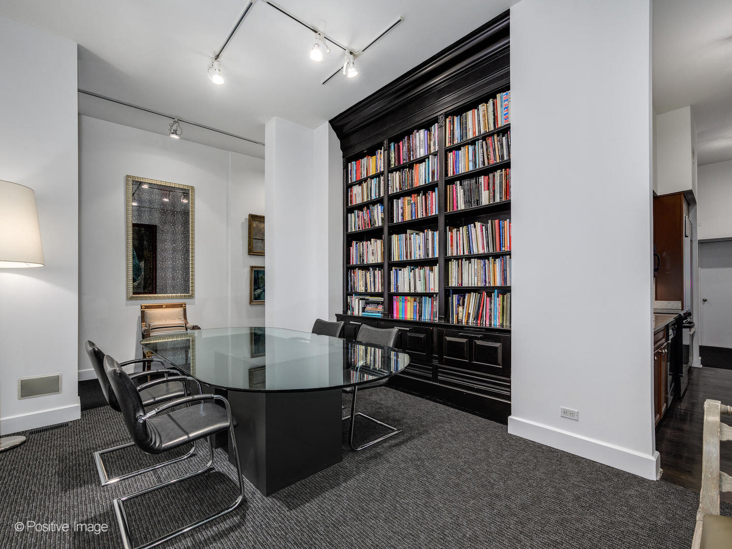 1244 W Chicago Avenue