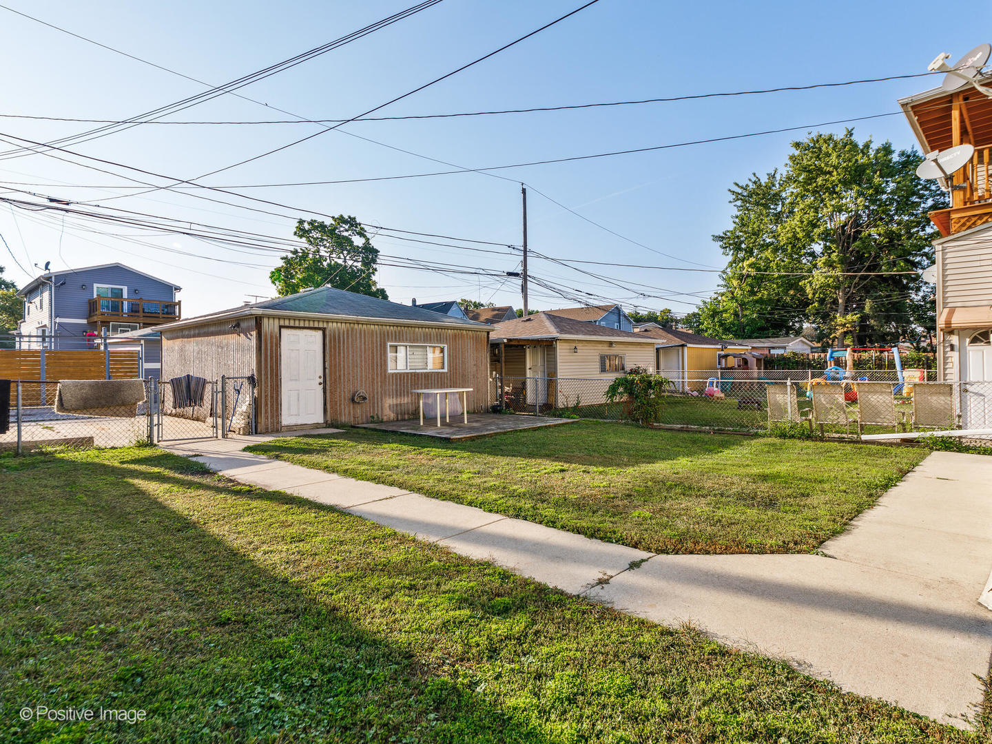 2712 N Oak Park Avenue