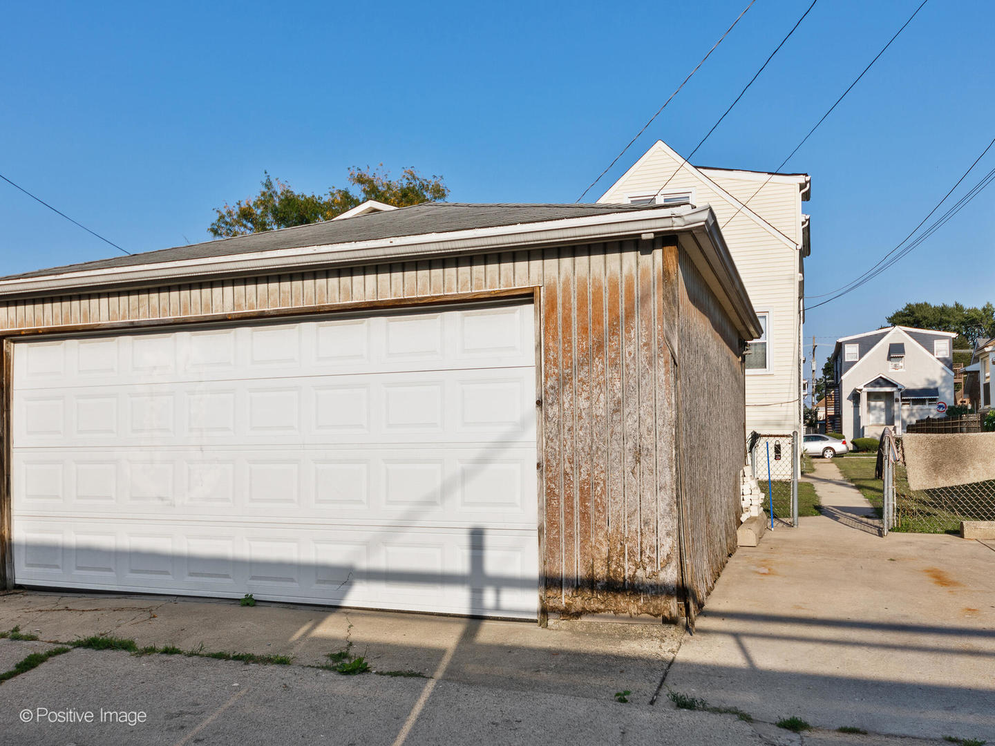 2712 N Oak Park Avenue