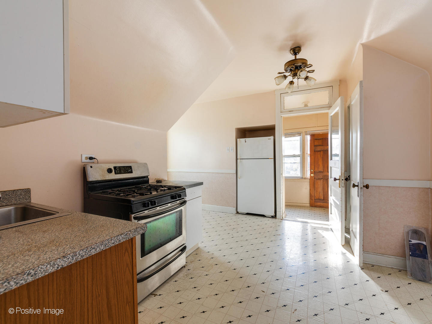 2712 N Oak Park Avenue