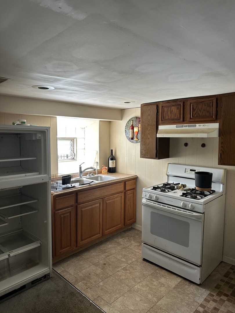 2712 N Oak Park Avenue