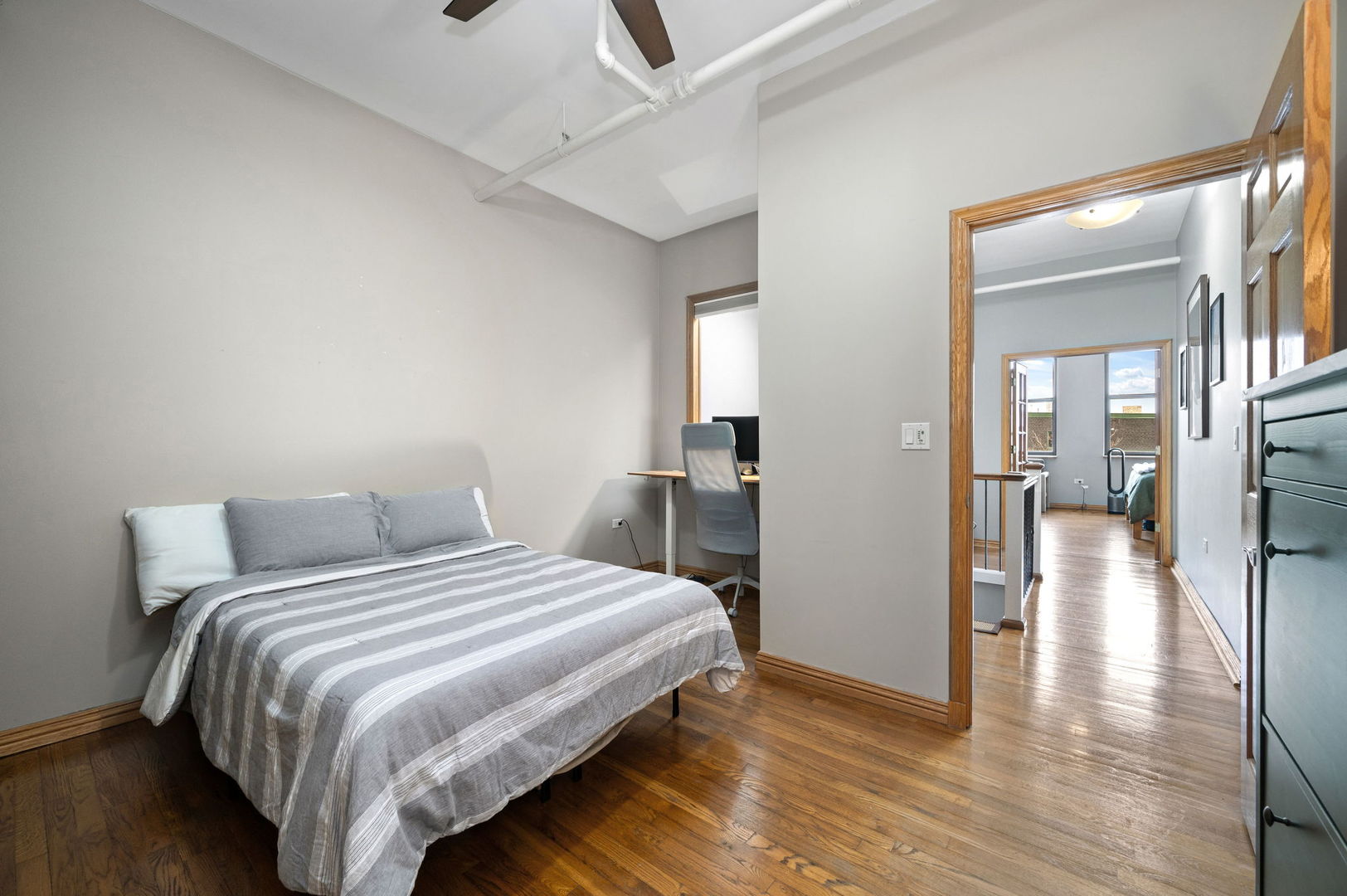 1101 W Armitage Avenue Unit: 204