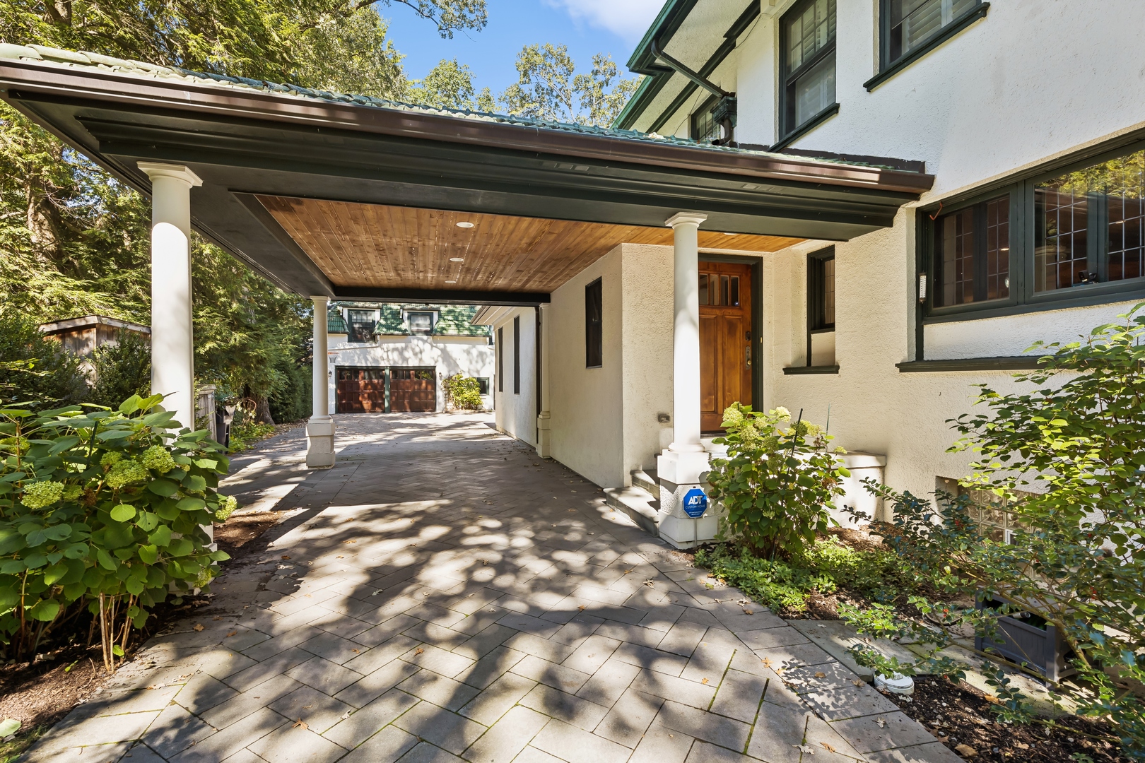 2855 Sheridan Place