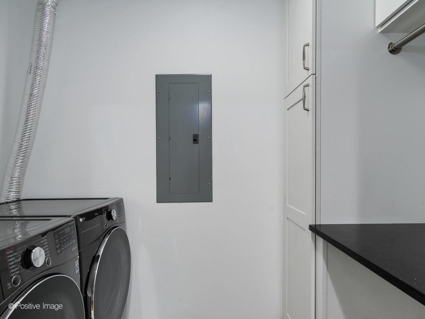 657 W Fulton Street Unit: 708