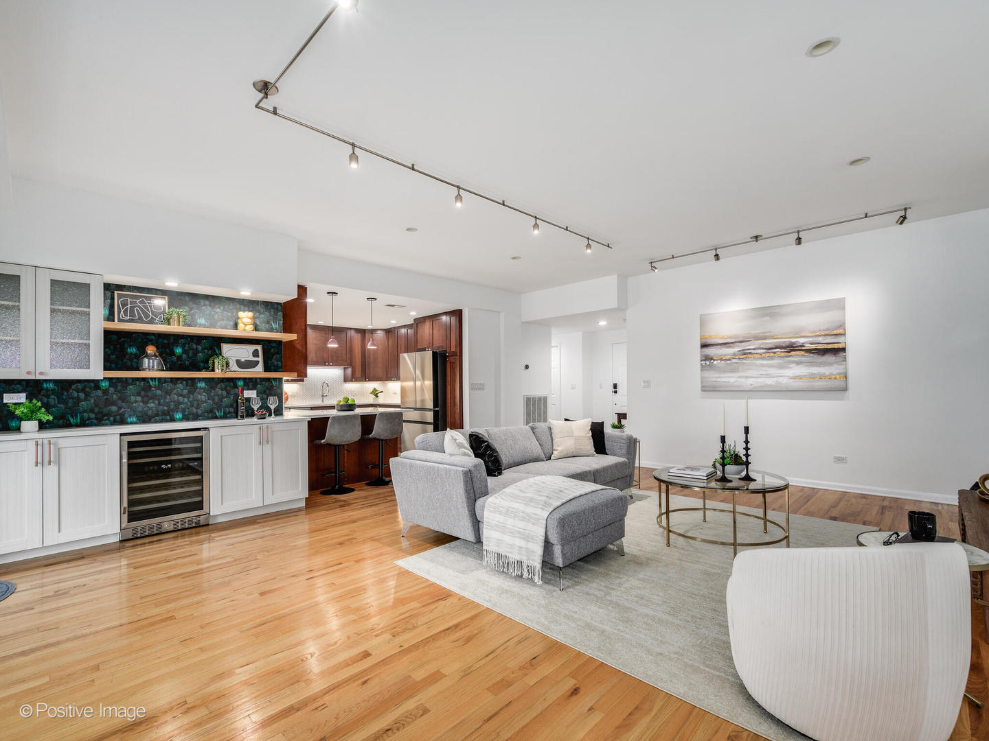 657 W Fulton Street Unit: 708