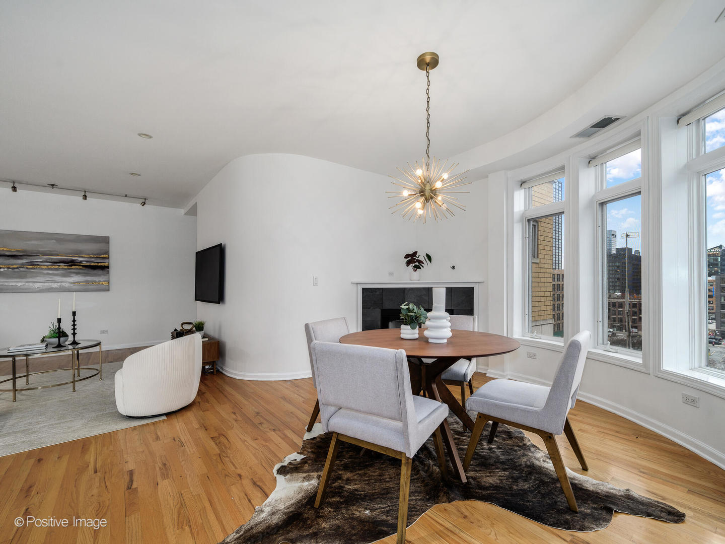 657 W Fulton Street Unit: 708