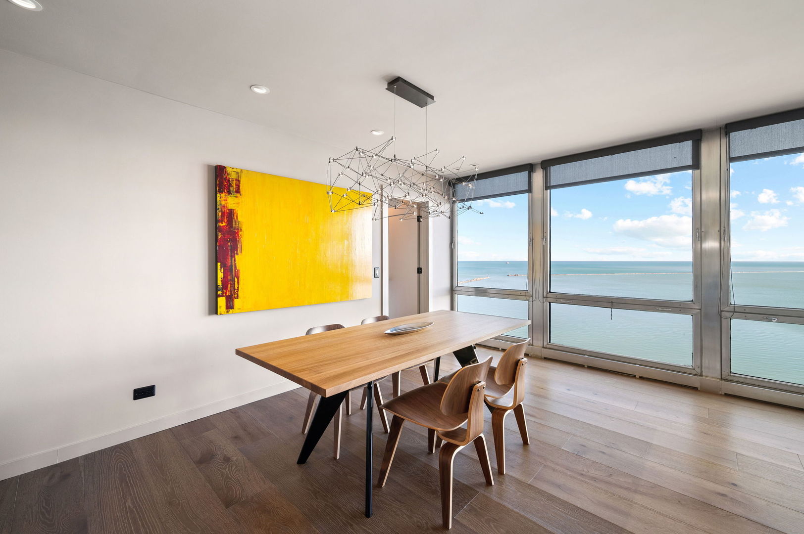 880 N LAKE SHORE Drive Unit: 14CD