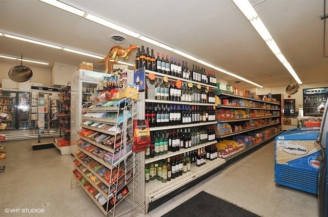 3950 N Lake Shore Drive Unit: 1811