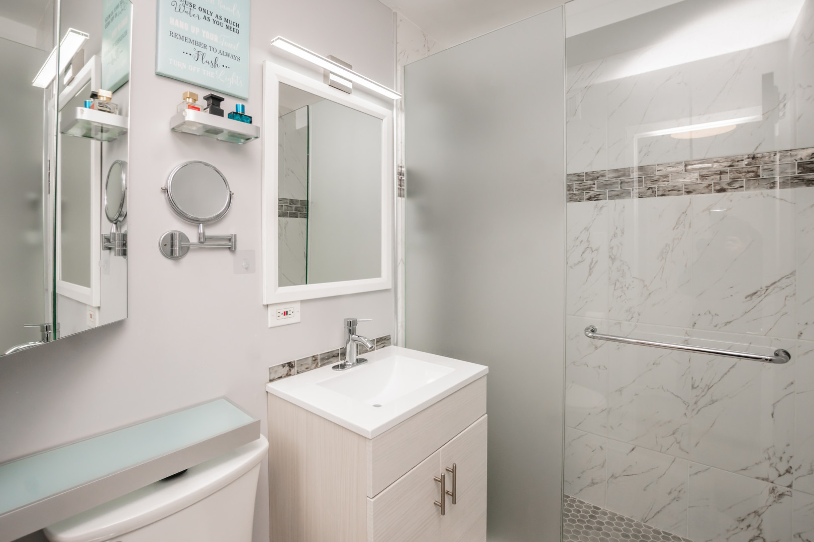 3950 N Lake Shore Drive Unit: 1811