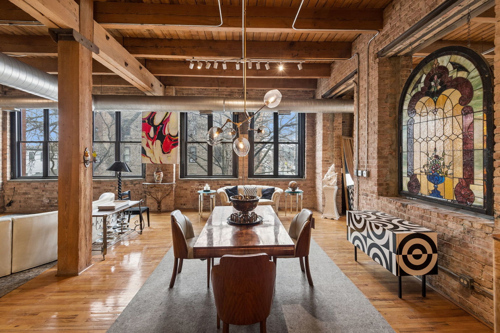 2401 W Ohio Street Unit: 21