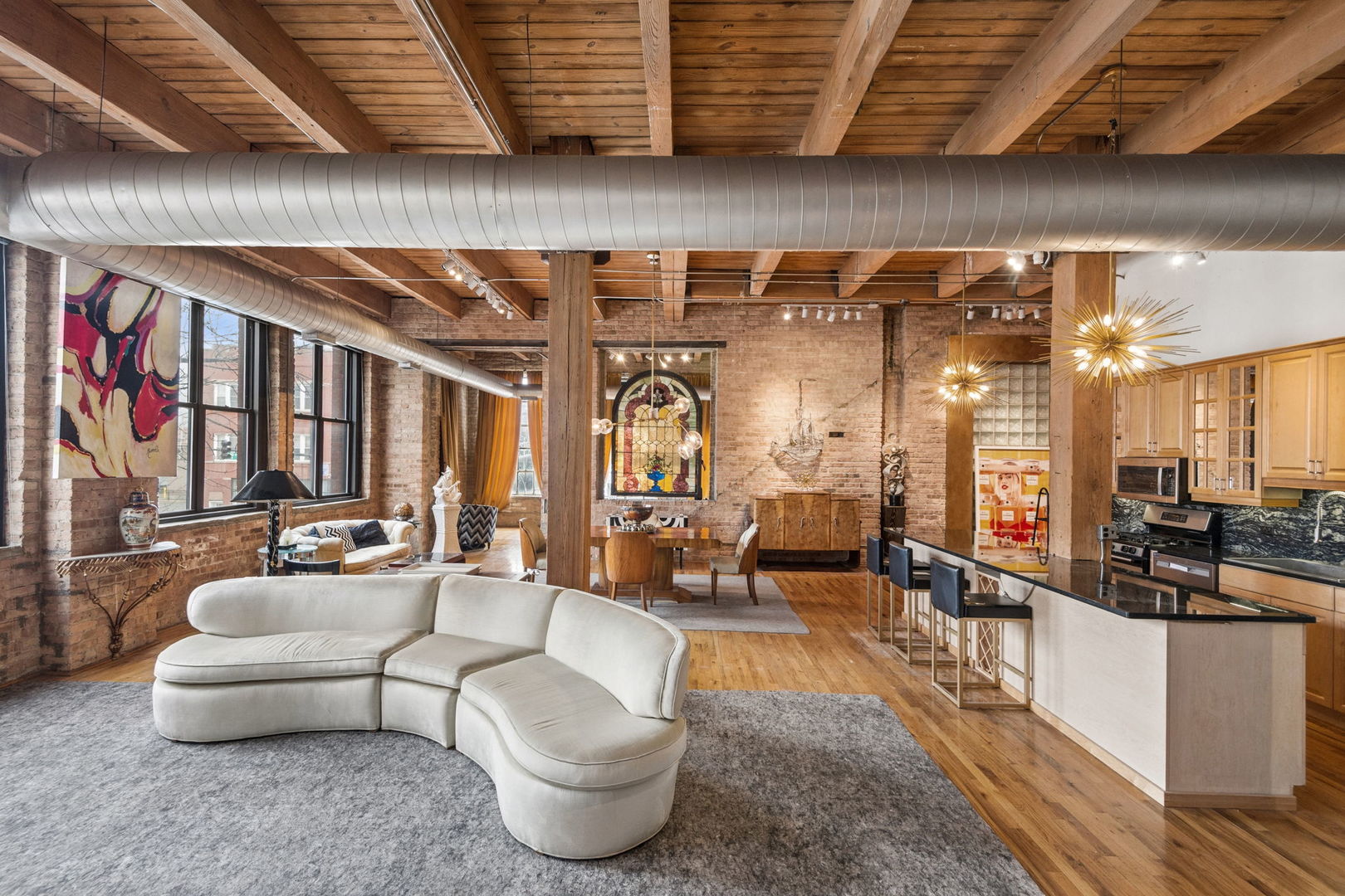 2401 W Ohio Street Unit: 21